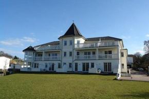 Schlösschen am Schmachter See by Rujana, Binz
